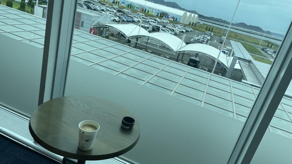 徳島空港　TKS ラウンジヴォルティス　フリードリンク
