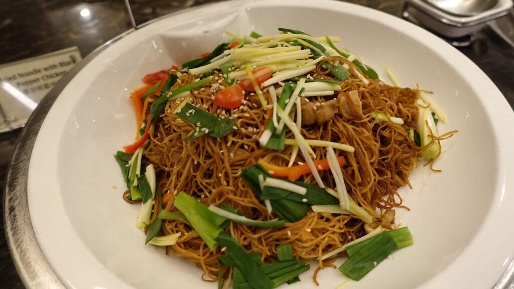 香港国際空港　シルバークリスラウンジ のラウンジごはんです。
Silverkris LOUNGE ＠香港国際空港 HKG

ラウンジごはんでは、世界の空港・ホテルのラウンジを中心に、サービスに含まれ無料でいただける食事やドリンクの紹介をしております。
ラウンジごはん　ラウンジ　ブッフェ　ドリンク　メニュー　食事　drink meal Lounge ワイン　シャンパン　
ブッフェ　無料　サラダ　