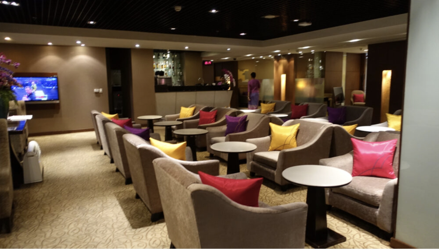 TG ロイヤル・ファーストラウンジ @ スワンナプーム国際空港 BKK