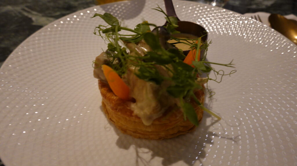 Plaza Premium FIRST @香港国際空港 HKG インフィニティルーム Infinity room
香港国際空港のプラザ・プレミアム「ファースト」ラウンジに再訪しました。
ラウンジごはんでは、世界の空港・ホテルのラウンジを中心に、サービスに含まれ無料でいただける食事やドリンクの紹介をしております。
ブッフェ ドリンク メニュー 食事 drink meal Lounge ワイン シャンパン 無料